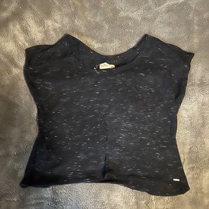 Hollister navy blue cropped tee